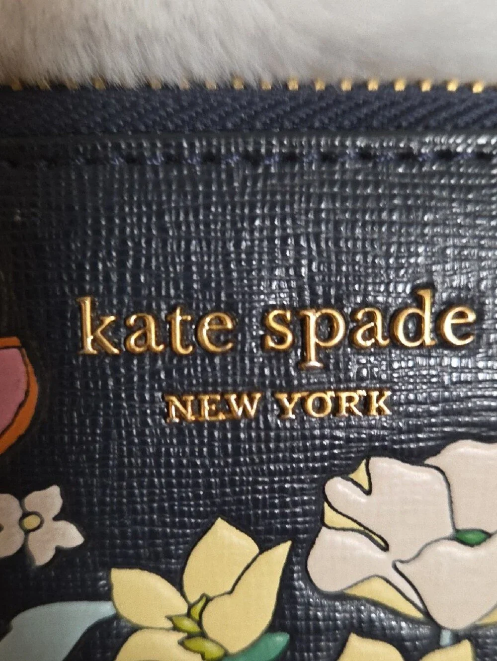EUC kate spade Navy Floral Zip Wallet
